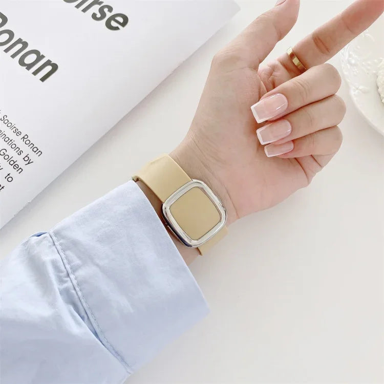 Modern Style Silicone Replacement Strap Watchband For Apple Watch Series 6 & SE & 5 & 4 44mm / 3 & 2 & 1 42mm, Black Buckle, Rose Gold Buckle, Silver Buckle