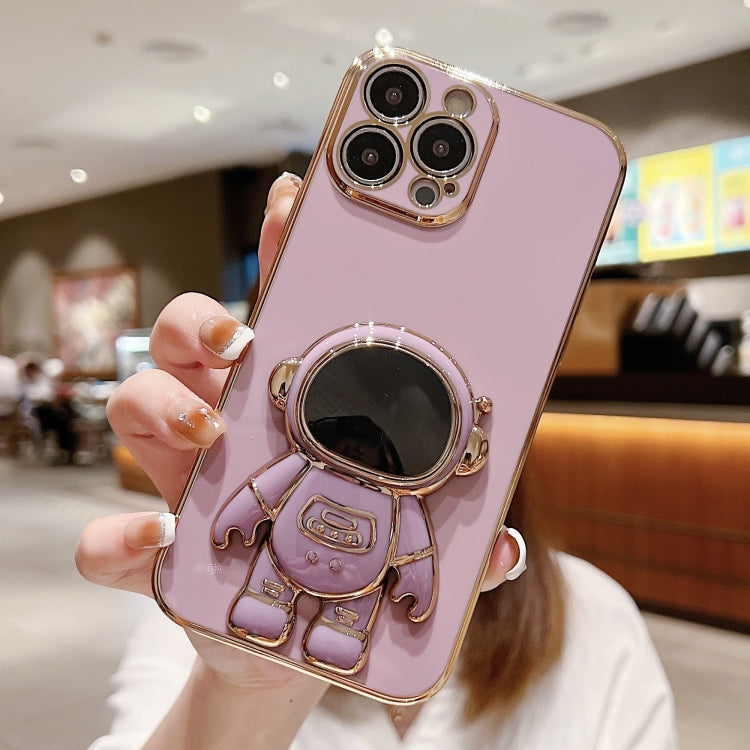 Electroplating Astronaut Holder Phone Case, For iPhone 17e / 16e, For iPhone 17 Pro Max, For iPhone 17 Pro, For iPhone 17, For iPhone Air, For iPhone 16 Pro Max, For iPhone 16 Pro, For iPhone 16 Plus